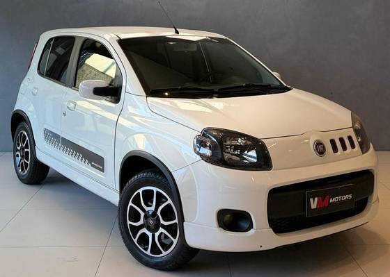 FIAT UNO 1.4 EVO SPORTING 8V FLEX 4P MANUAL FIAT UNO 1.4 EVO SPORTING 8V FLEX 4P MANUAL